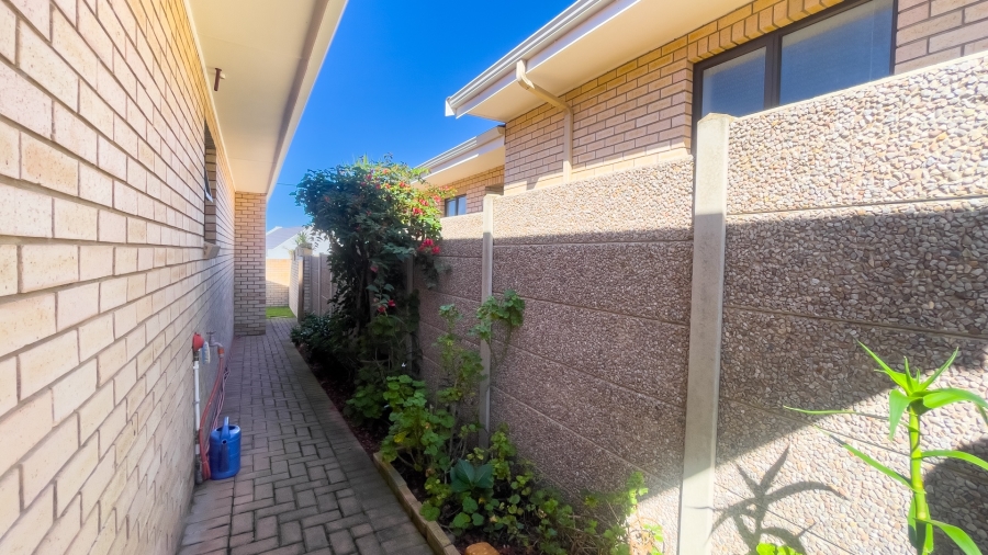 To Let 2 Bedroom Property for Rent in Tergniet Western Cape